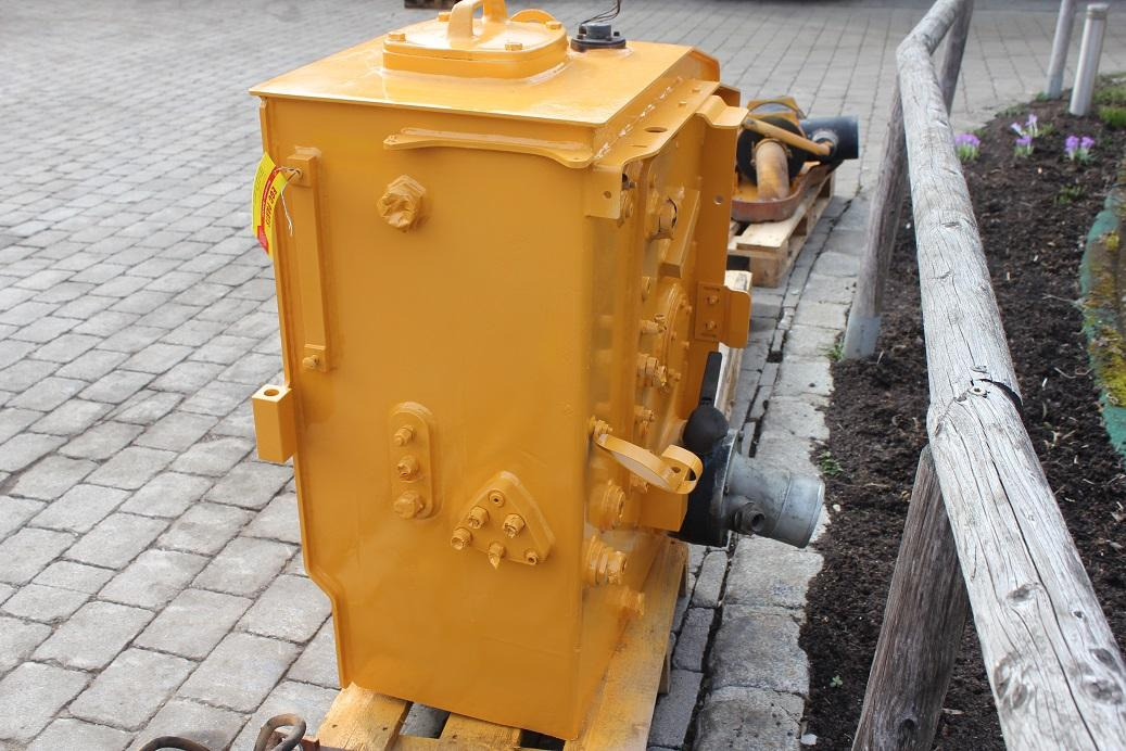 Liebherr A 904 C LIT - Kütusepaak - Ehitusmasinad: pilt 5 Liebherr A 904 C LIT - Kütusepaak - Ehitusmasinad: pilt 5