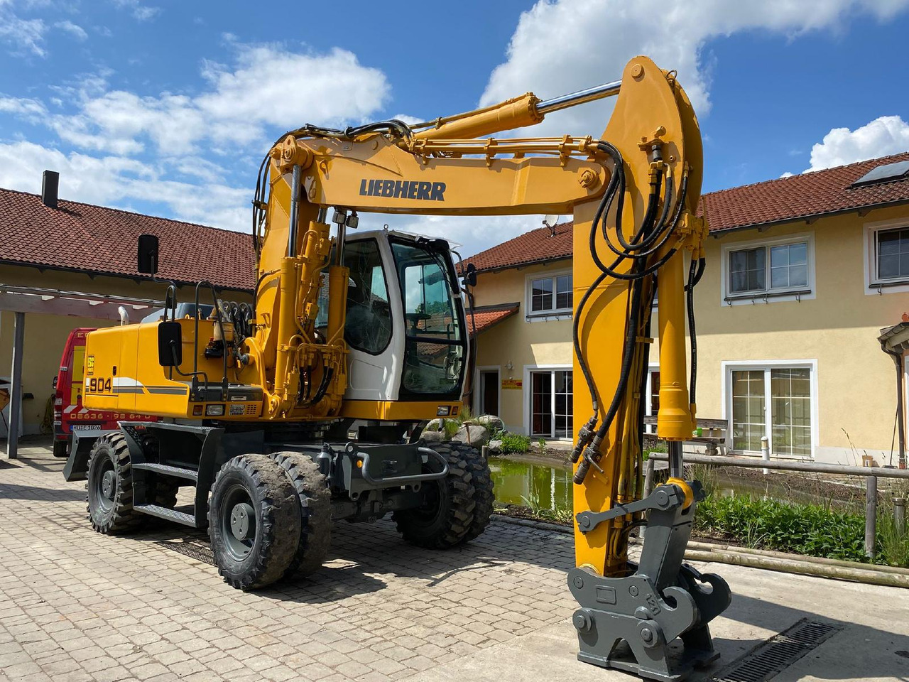Liebherr A 904 C LIT - Ratastel ekskavaator: pilt 1 Liebherr A 904 C LIT - Ratastel ekskavaator: pilt 1