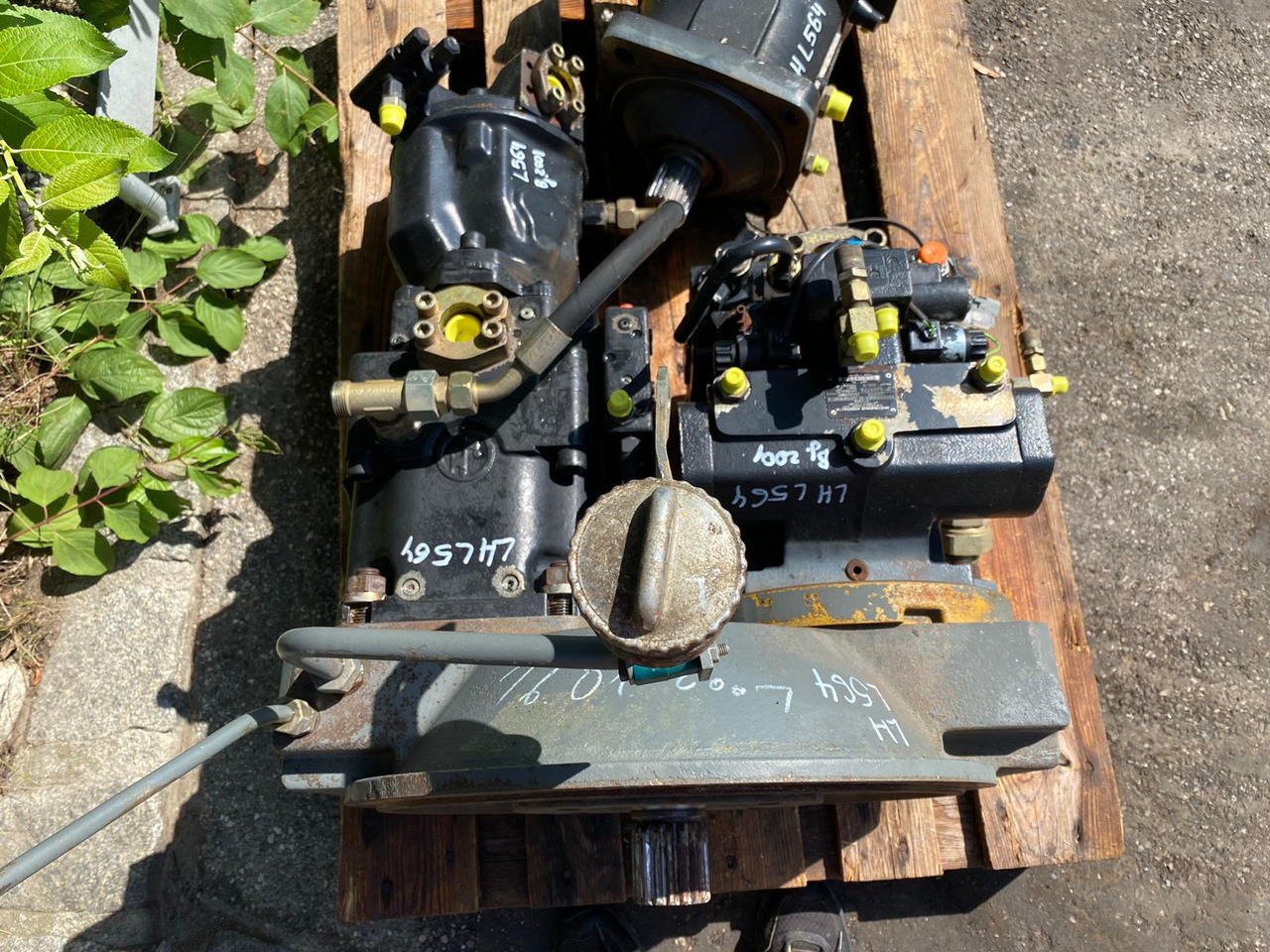 Liebherr A4VG125, PVG350 aus L564 - Hüdrauliline pump - Ehitusmasinad: pilt 3 Liebherr A4VG125, PVG350 aus L564 - Hüdrauliline pump - Ehitusmasinad: pilt 3
