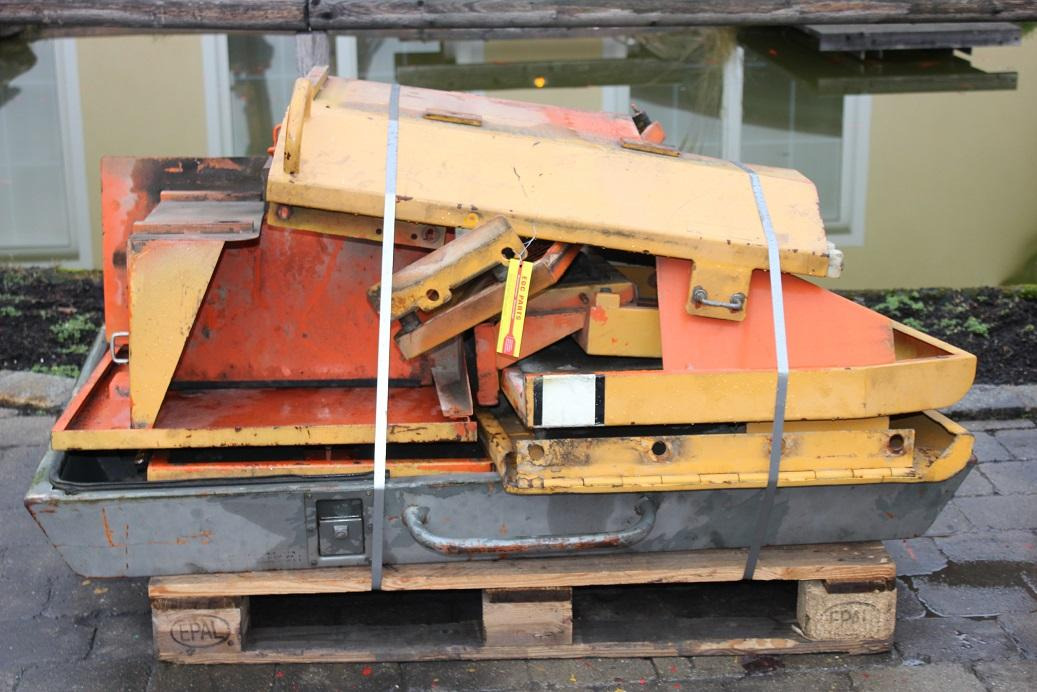 Liebherr A902 LIT - Pealisehitus ja välispind - Ehitusmasinad: pilt 5 Liebherr A902 LIT - Pealisehitus ja välispind - Ehitusmasinad: pilt 5