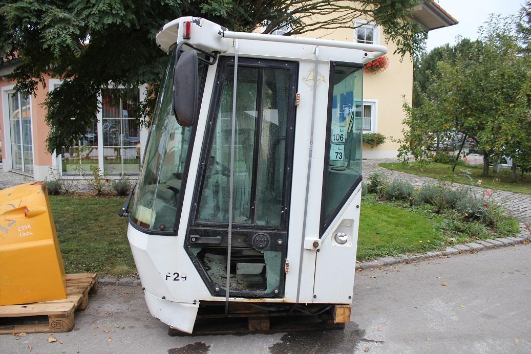 Liebherr L 574 - Kabiin - Rataslaadur: pilt 4 Liebherr L 574 - Kabiin - Rataslaadur: pilt 4
