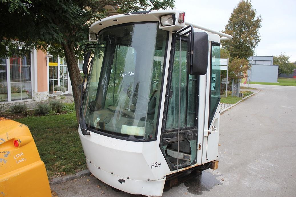 Liebherr L 574 - Kabiin - Rataslaadur: pilt 1 Liebherr L 574 - Kabiin - Rataslaadur: pilt 1