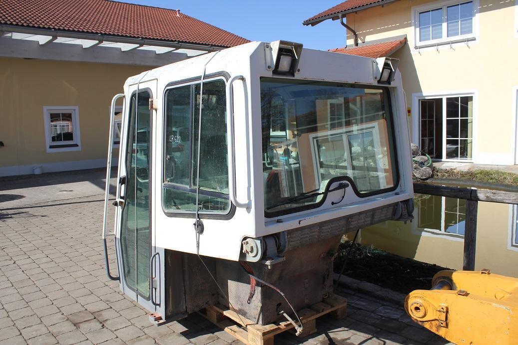 Liebherr LR 622 - Kabiin - Ehitusmasinad: pilt 3 Liebherr LR 622 - Kabiin - Ehitusmasinad: pilt 3