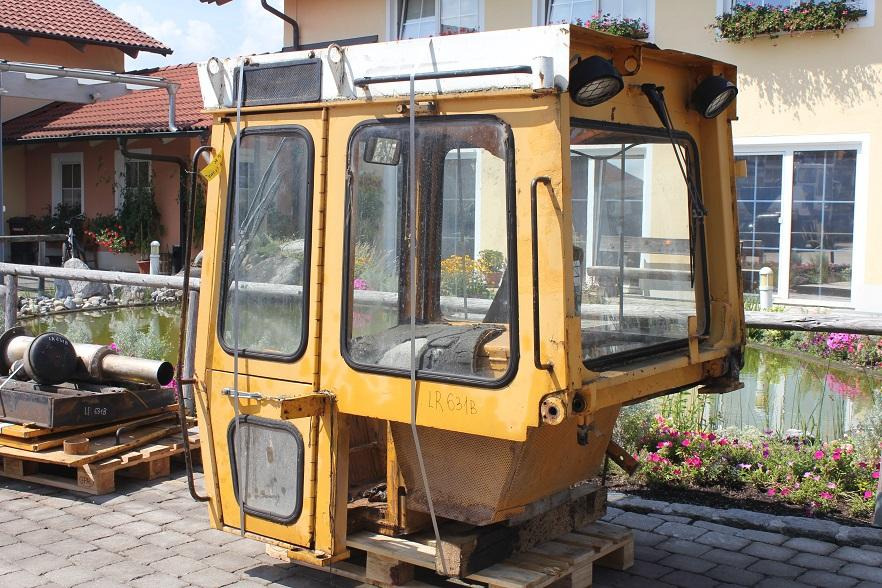 Liebherr LR 631 - Kabiin - Ehitusmasinad: pilt 1 Liebherr LR 631 - Kabiin - Ehitusmasinad: pilt 1