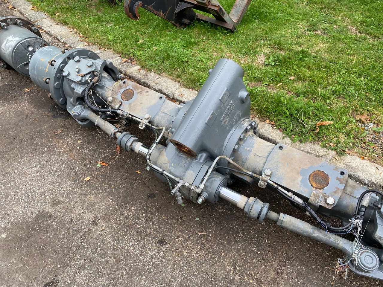 Liebherr MS 3070 MT 3070 aus LH24M LIT - Telg ja varuosad - Ehitusmasinad: pilt 3 Liebherr MS 3070 MT 3070 aus LH24M LIT - Telg ja varuosad - Ehitusmasinad: pilt 3