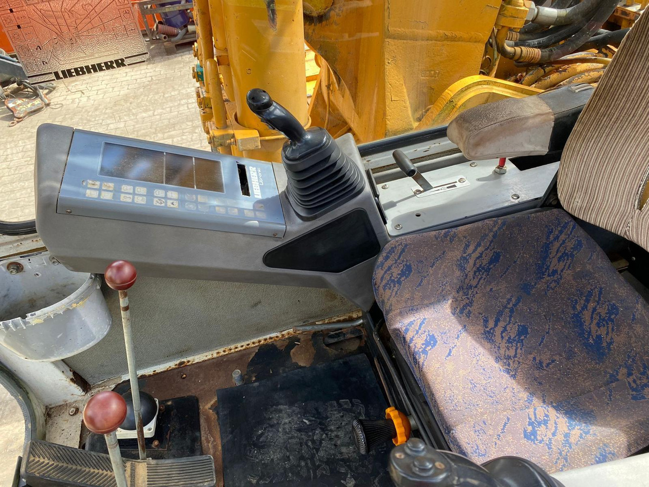Lintekskavaator Liebherr R 912 LIT: pilt 9
