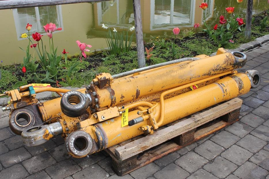 Liebherr R 924 HDSL - Hüdrauliline silinder - Ehitusmasinad: pilt 5 Liebherr R 924 HDSL - Hüdrauliline silinder - Ehitusmasinad: pilt 5