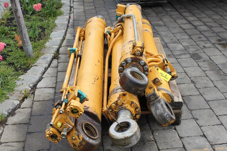 Liebherr R 924 HDSL - Hüdrauliline silinder - Ehitusmasinad: pilt 4 Liebherr R 924 HDSL - Hüdrauliline silinder - Ehitusmasinad: pilt 4