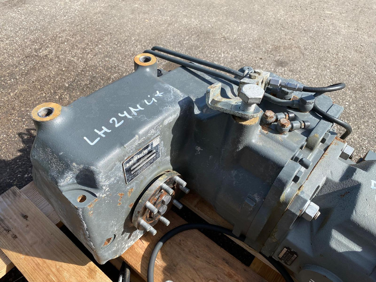 Liebherr ZF aus LH 24M - Käigukast - Ehitusmasinad: pilt 1 Liebherr ZF aus LH 24M - Käigukast - Ehitusmasinad: pilt 1