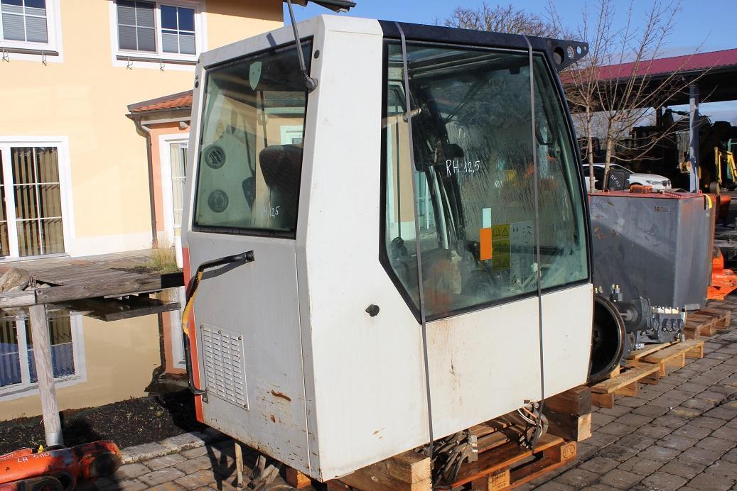 O&K RH 12,5 - Kabiin - Lintekskavaator: pilt 4 O&K RH 12,5 - Kabiin - Lintekskavaator: pilt 4
