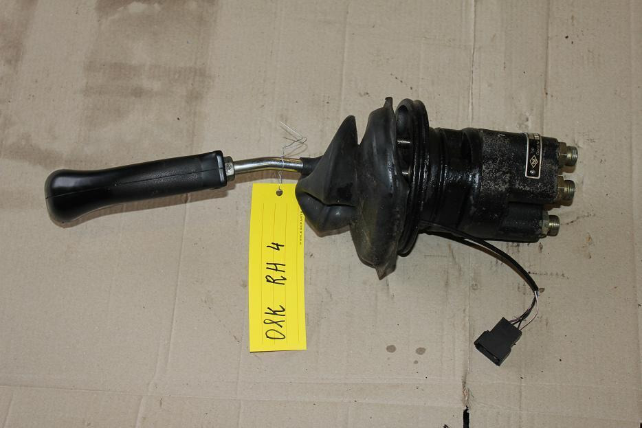 O&K RH 4 PMS Joystick - Kabiin ja interjöör - Ehitusmasinad: pilt 4 O&K RH 4 PMS Joystick - Kabiin ja interjöör - Ehitusmasinad: pilt 4