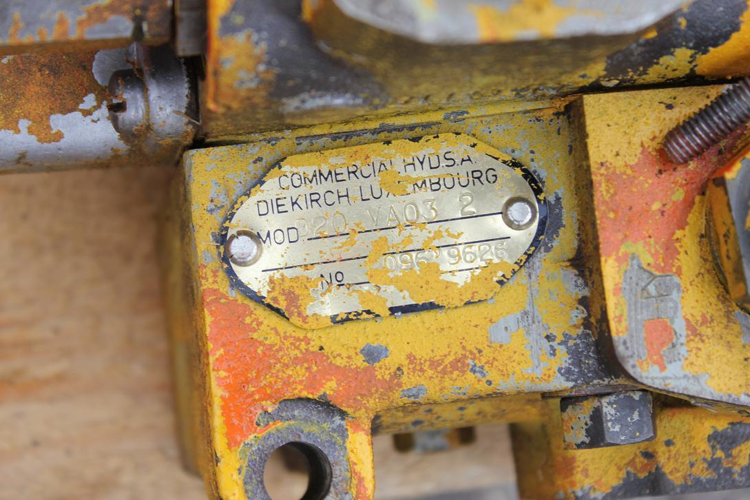 Schaeff HML 30 A - Hüdrauliline klapp - Ehitusmasinad: pilt 4 Schaeff HML 30 A - Hüdrauliline klapp - Ehitusmasinad: pilt 4