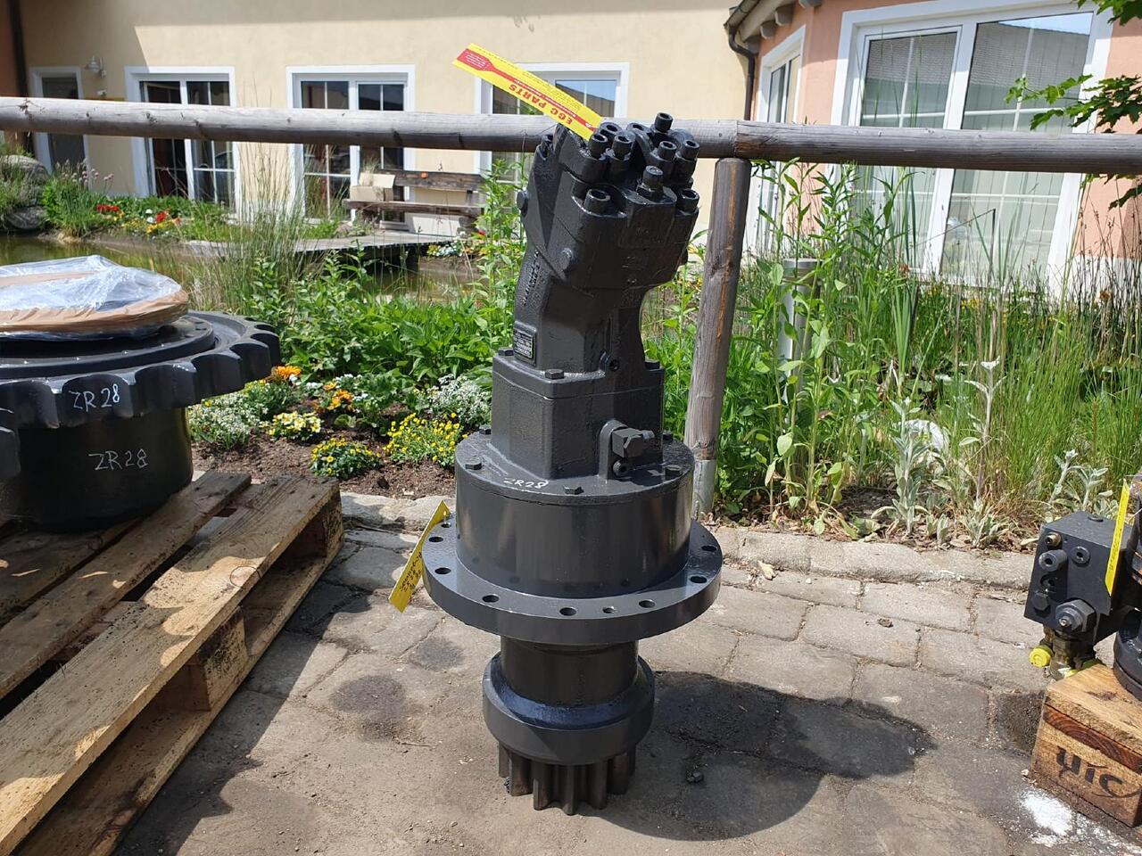 Sennebogen ZR 28 - Pöördemootor - Ehitusmasinad: pilt 1 Sennebogen ZR 28 - Pöördemootor - Ehitusmasinad: pilt 1