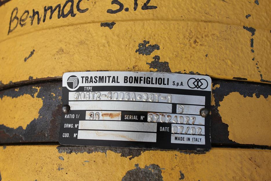Transmital-Bonfigioli 705 T2 - Pöördemootor - Ehitusmasinad: pilt 1 Transmital-Bonfigioli 705 T2 - Pöördemootor - Ehitusmasinad: pilt 1