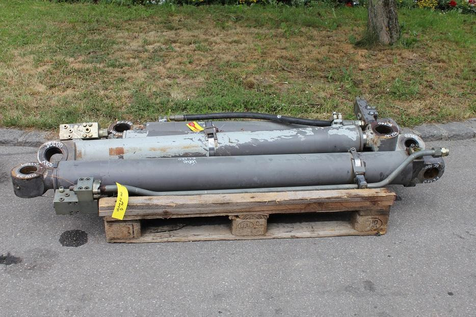 Volvo EC 160 - Hüdrauliline silinder - Ehitusmasinad: pilt 2 Volvo EC 160 - Hüdrauliline silinder - Ehitusmasinad: pilt 2