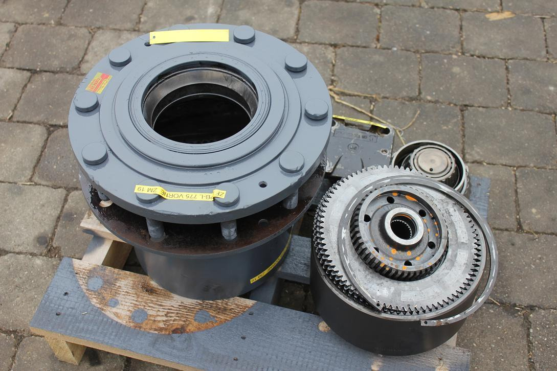 ZF APB-L 775 - Telg ja varuosad - Ehitusmasinad: pilt 1 ZF APB-L 775 - Telg ja varuosad - Ehitusmasinad: pilt 1