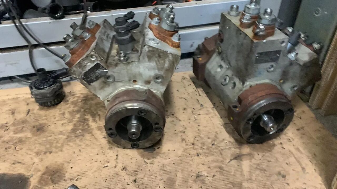 Bosch Pompa Wysokiego Ciśnienia MAN "V" MAN 51.11103-7762 F00BC0 51.11103-7762 truck - Kütusepump - Veoauto: pilt 1 Bosch Pompa Wysokiego Ciśnienia MAN "V" MAN 51.11103-7762 F00BC0 51.11103-7762 truck - Kütusepump - Veoauto: pilt 1