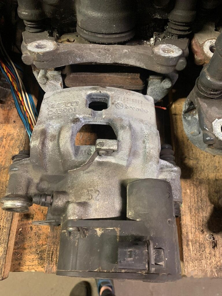 Brembo elektryczne D43901 Iveco Daily prawy, lewy, tył 2019- D43901 - Pidurirattad - Veoauto: pilt 4 Brembo elektryczne D43901 Iveco Daily prawy, lewy, tył 2019- D43901 - Pidurirattad - Veoauto: pilt 4