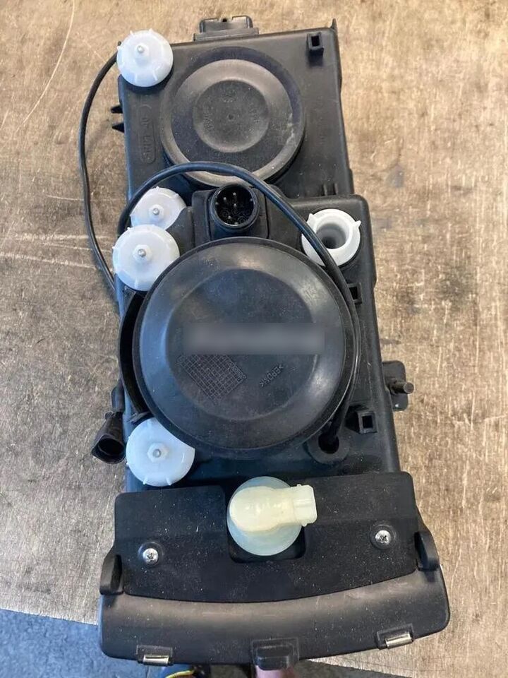 Nowa Lewa Lampa Daf XF 105 TD01-61-006XL - Tuled/ Valgus - Veoauto: pilt 2 Nowa Lewa Lampa Daf XF 105 TD01-61-006XL - Tuled/ Valgus - Veoauto: pilt 2
