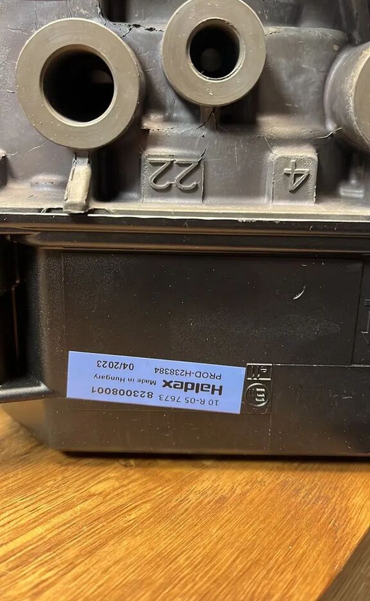 Nowy Zawór Haldex Modulator EBS EB+ GEN3 4S/2M 5AUX 823008001 St 823008001 - Piduriklapp - Veoauto: pilt 2 Nowy Zawór Haldex Modulator EBS EB+ GEN3 4S/2M 5AUX 823008001 St 823008001 - Piduriklapp - Veoauto: pilt 2