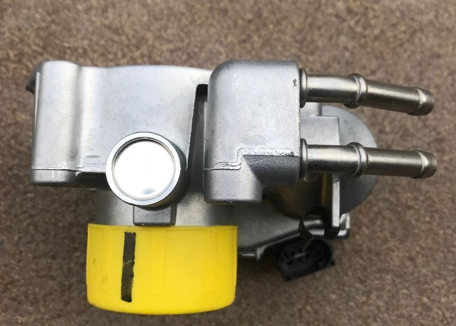 Przepustnica NOWA orygi 22030-0Q020/ for Toyota Citroen Peugeot 1.0 VVTI automobile - Jahutussüsteem - Auto: pilt 4 Przepustnica NOWA orygi 22030-0Q020/ for Toyota Citroen Peugeot 1.0 VVTI automobile - Jahutussüsteem - Auto: pilt 4