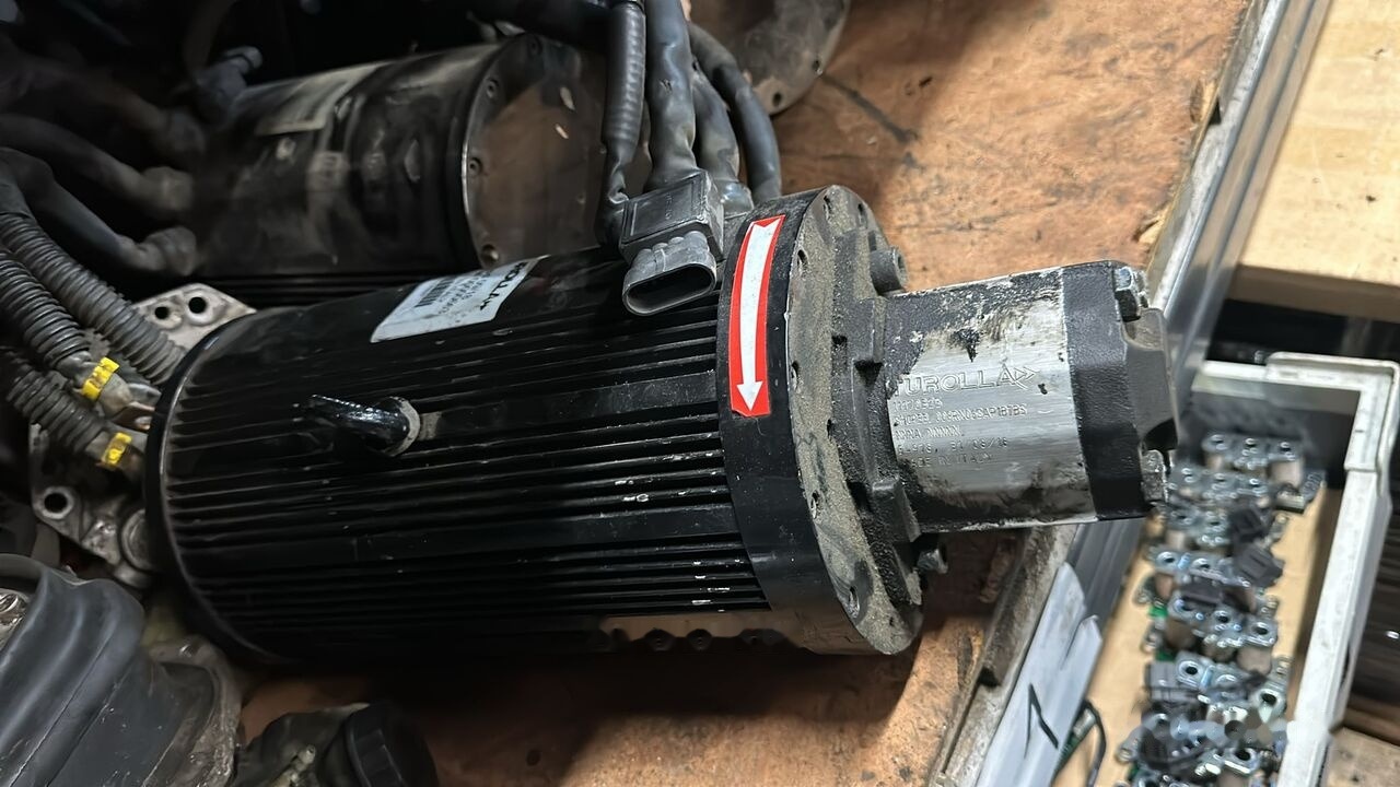 TUROLLA 11170325 - Hüdrauliline pump - Veoauto: pilt 1 TUROLLA 11170325 - Hüdrauliline pump - Veoauto: pilt 1