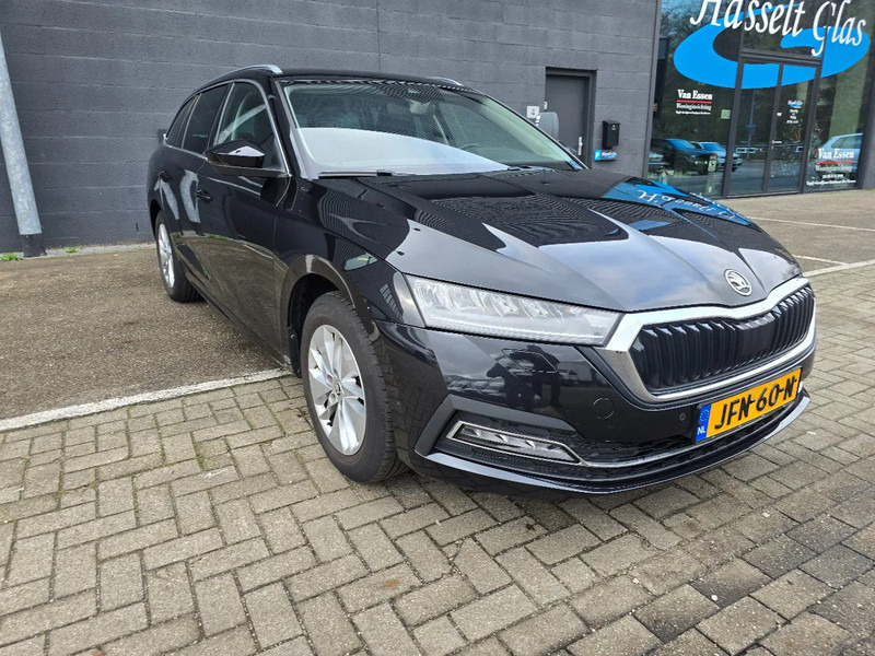 Škoda Octavia Combi 1.0 Benzine - Auto: pilt 3 Škoda Octavia Combi 1.0 Benzine - Auto: pilt 3
