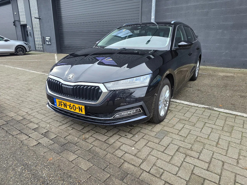 Škoda Octavia Combi 1.0 Benzine - Auto: pilt 1 Škoda Octavia Combi 1.0 Benzine - Auto: pilt 1