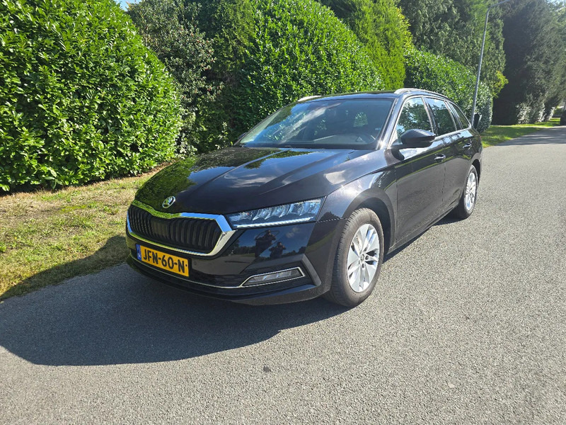 Škoda Octavia Combi 1.0 Benzine - Auto: pilt 1 Škoda Octavia Combi 1.0 Benzine - Auto: pilt 1