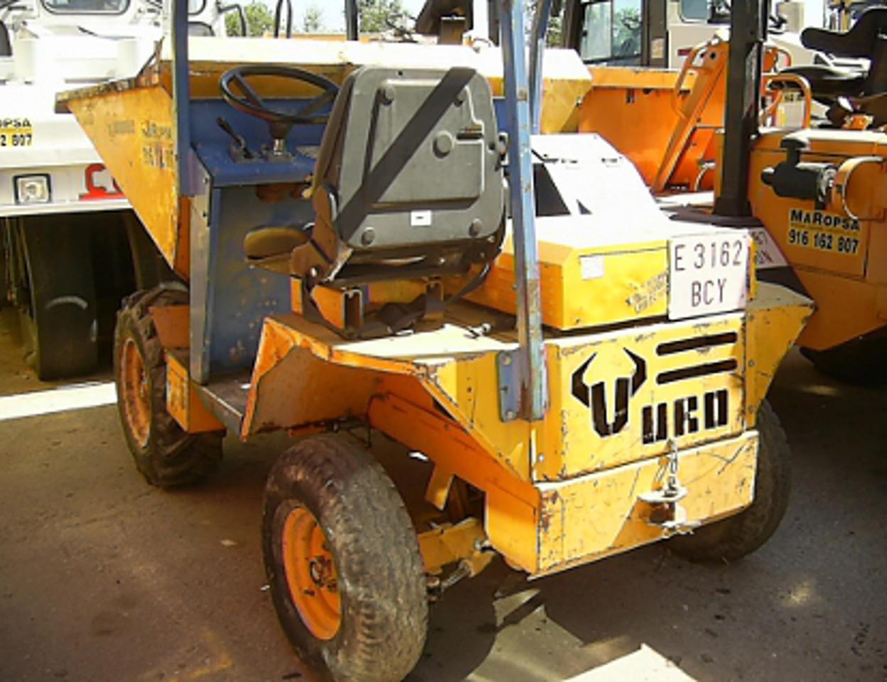 Dumper Descarga Elevada Uromac VK 2000 - Mini kallur: pilt 1 Dumper Descarga Elevada Uromac VK 2000 - Mini kallur: pilt 1