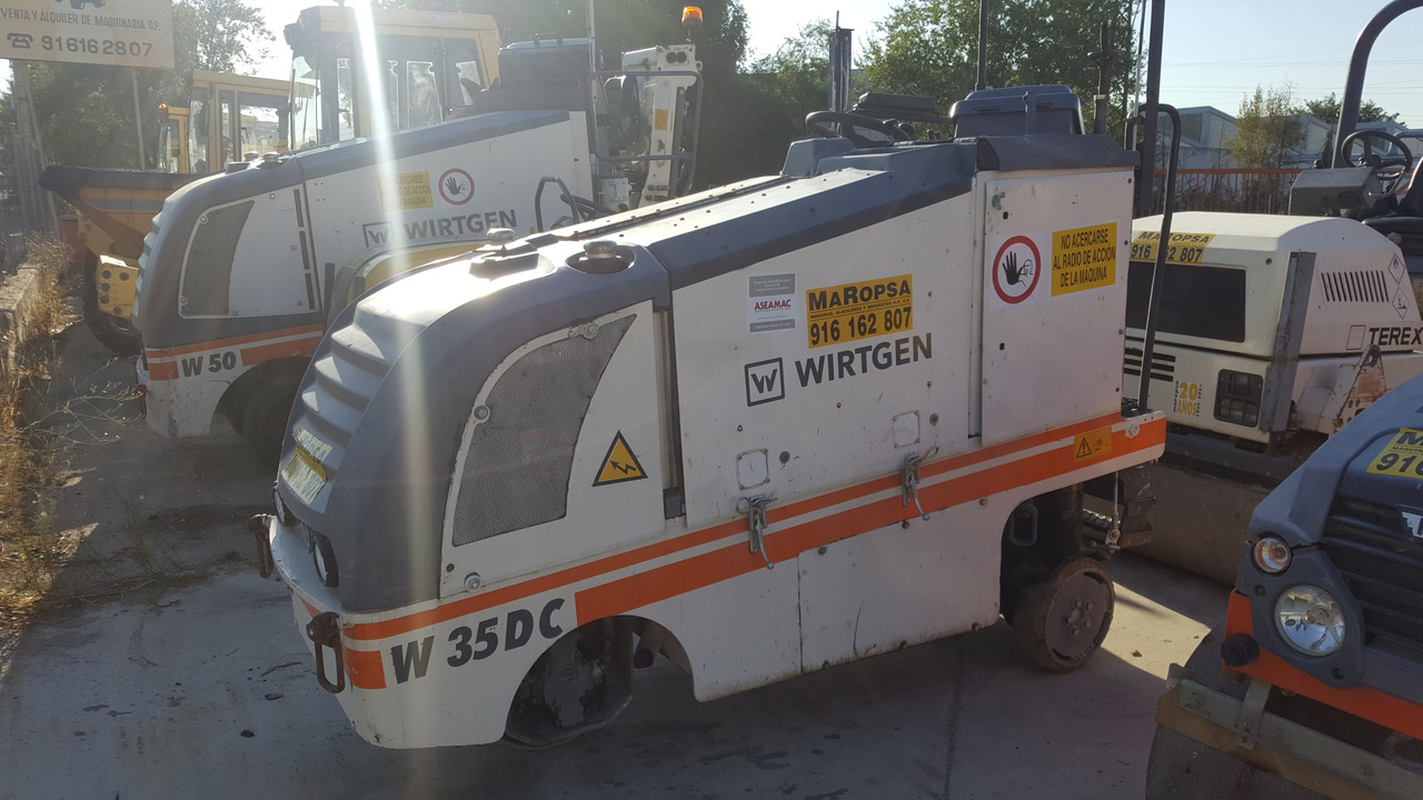 Fresadora de asfalto Wirtgen W 35DC - Külmhöövel: pilt 1 Fresadora de asfalto Wirtgen W 35DC - Külmhöövel: pilt 1