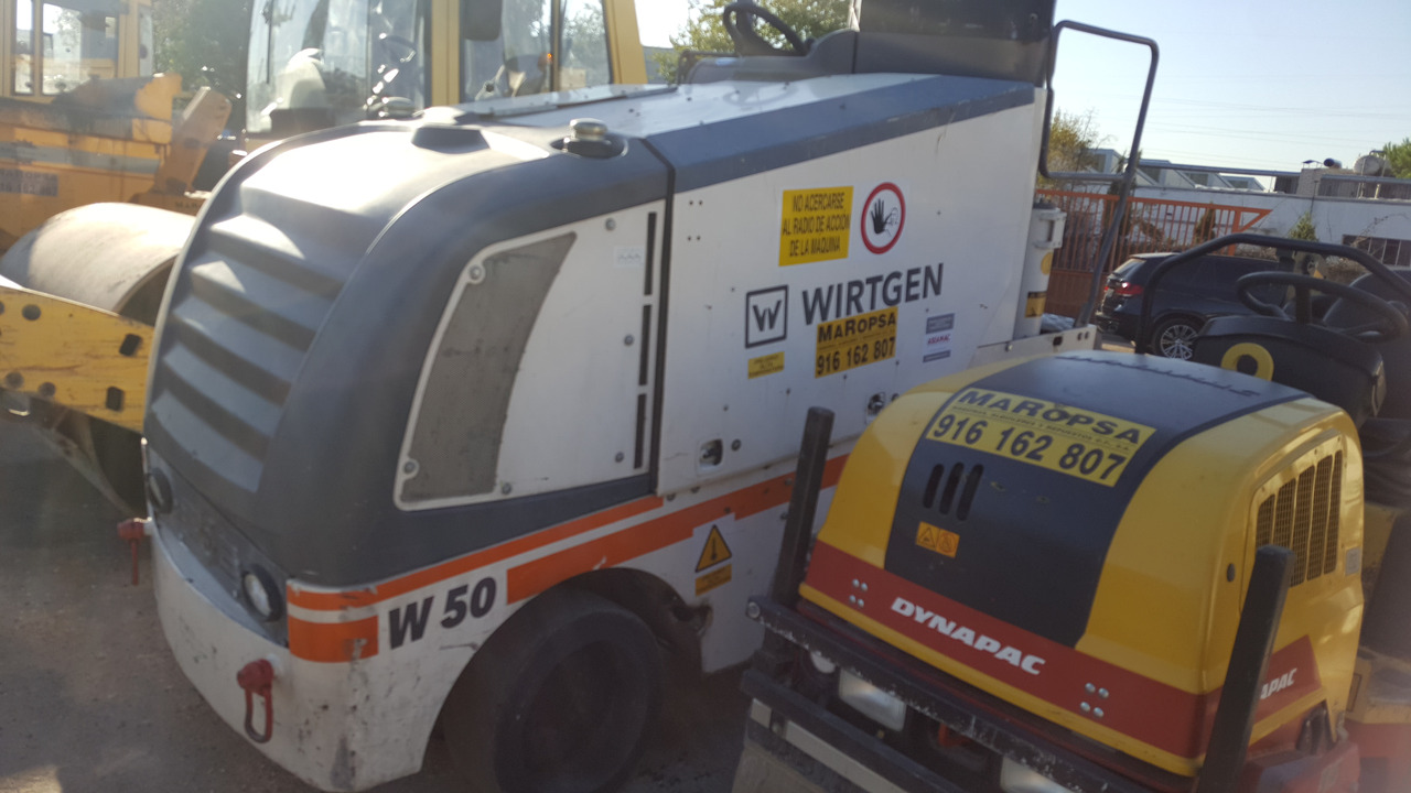 Fresadora de asfalto Wirtgen W 50 - Külmhöövel: pilt 1 Fresadora de asfalto Wirtgen W 50 - Külmhöövel: pilt 1