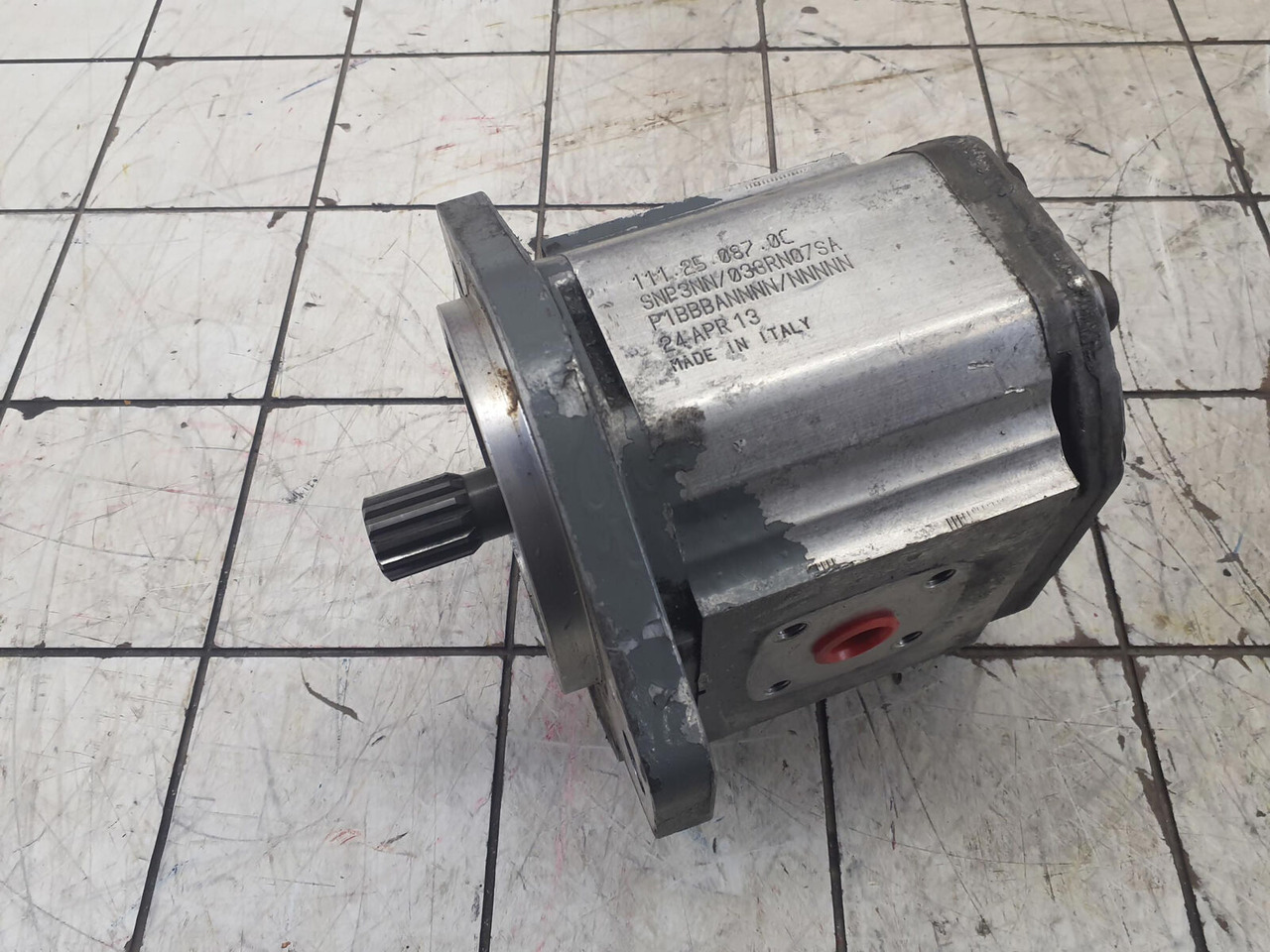Danfoss LTM 1130-5.1 GEAR PUMP - Hüdrauliline pump - Autokraana: pilt 1 Danfoss LTM 1130-5.1 GEAR PUMP - Hüdrauliline pump - Autokraana: pilt 1