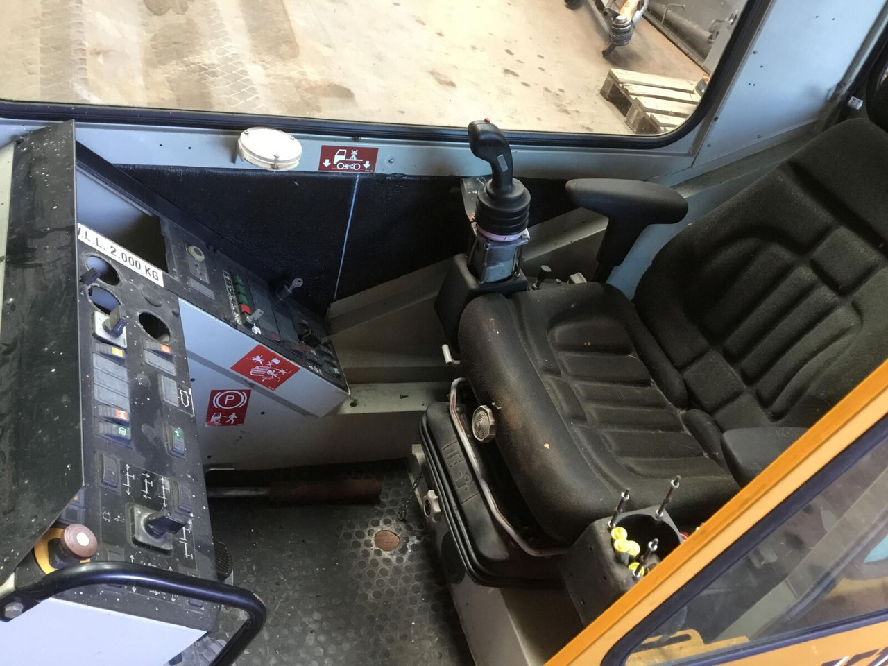 FAUN ATF 45-3 upper cabin - Kabiin - Autokraana: pilt 4 FAUN ATF 45-3 upper cabin - Kabiin - Autokraana: pilt 4