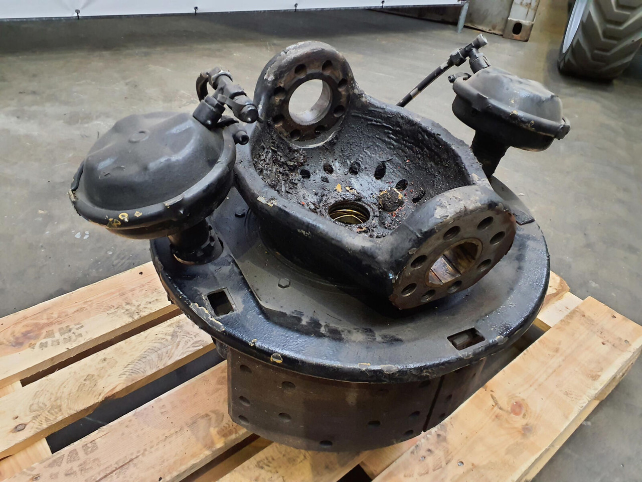 FAUN ATF 50G-3 steering knuckle axle 1 right - Käändtelg - Autokraana: pilt 1 FAUN ATF 50G-3 steering knuckle axle 1 right - Käändtelg - Autokraana: pilt 1