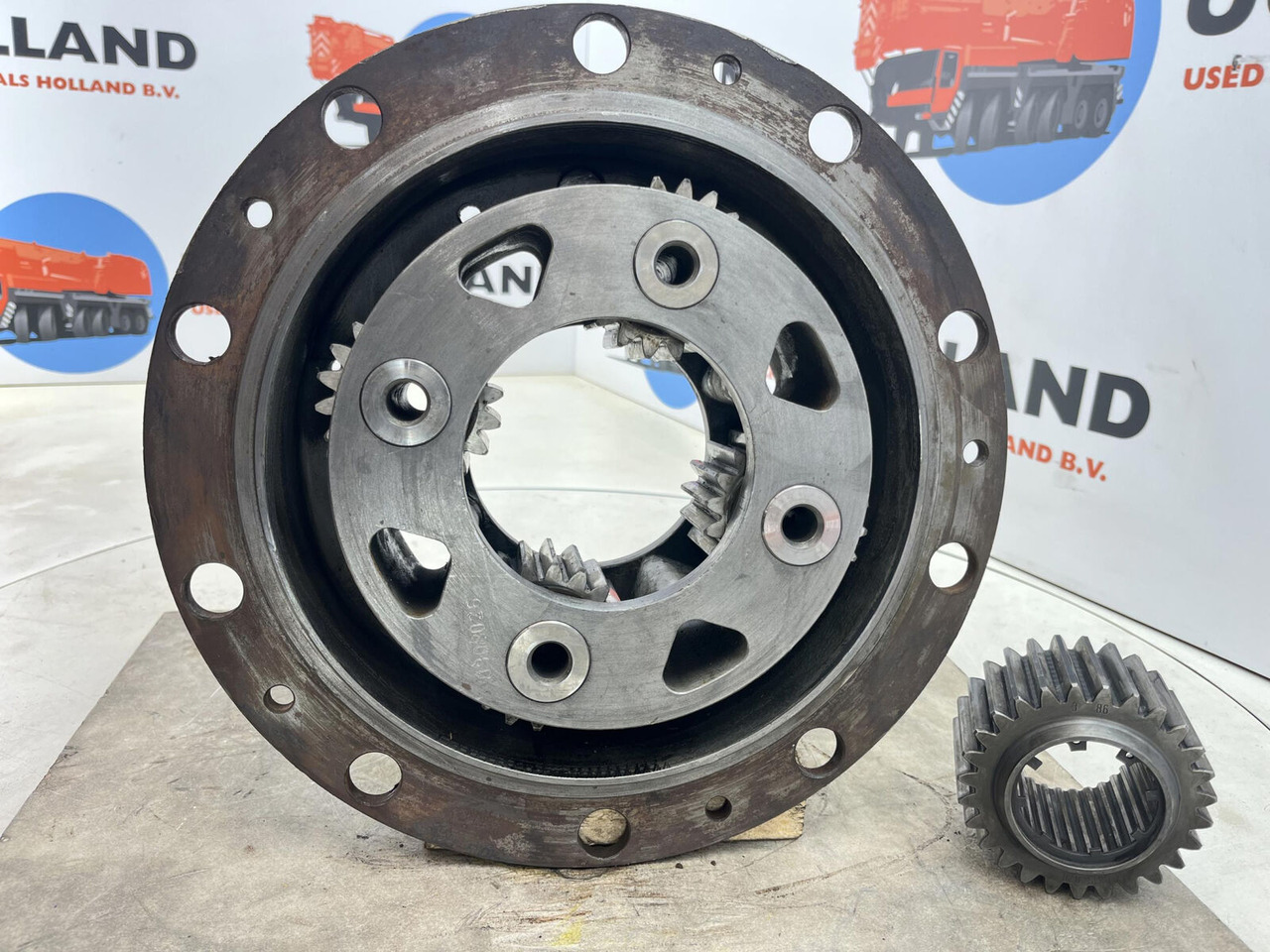 FAUN HK 40 planetary gear 27-18-65-24-4pl-H64-24 - Veomootor - Autokraana: pilt 5 FAUN HK 40 planetary gear 27-18-65-24-4pl-H64-24 - Veomootor - Autokraana: pilt 5
