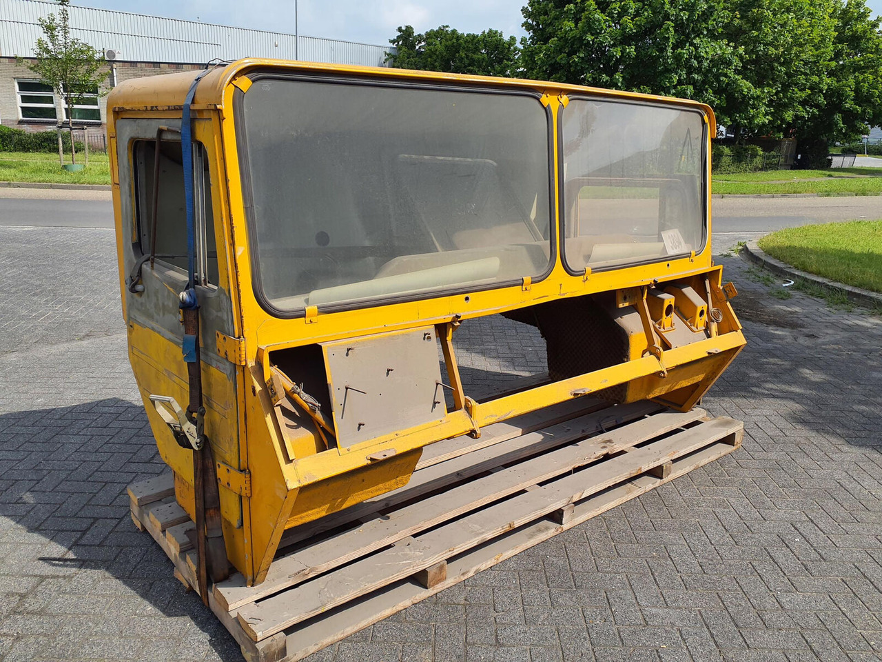 FAUN KF lower cabin - Kabiin - Autokraana: pilt 1 FAUN KF lower cabin - Kabiin - Autokraana: pilt 1