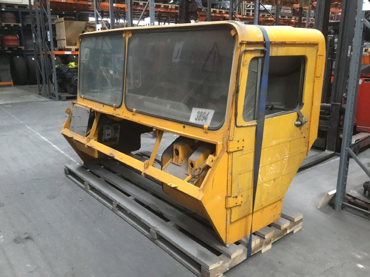 FAUN KF lower cabin - Kabiin - Autokraana: pilt 5 FAUN KF lower cabin - Kabiin - Autokraana: pilt 5