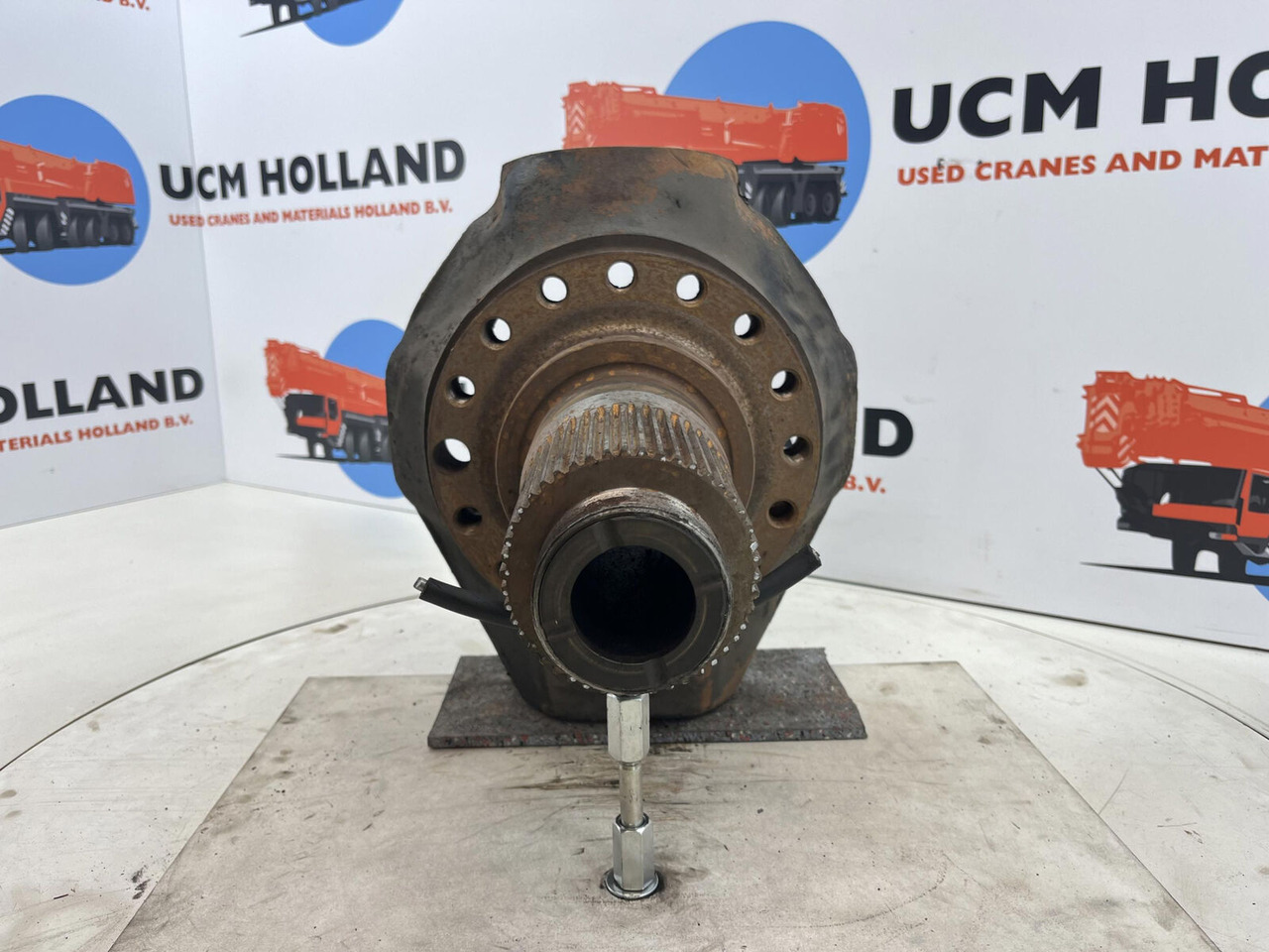FAUN RTF 40 Steering knuckle 16 holes axle 3 - Käändtelg - Kraana: pilt 2 FAUN RTF 40 Steering knuckle 16 holes axle 3 - Käändtelg - Kraana: pilt 2