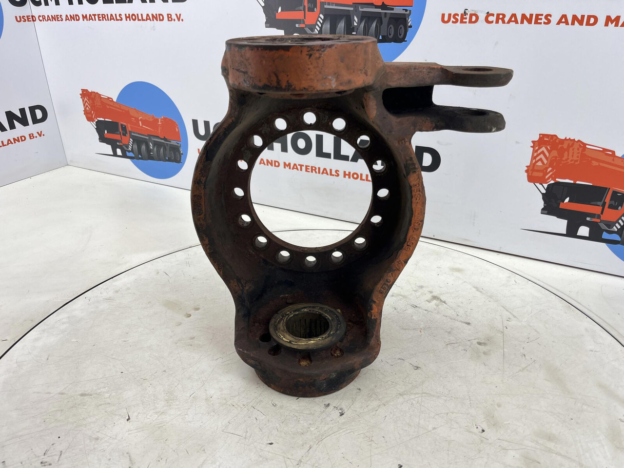 FAUN RTF 50/60 Steering knuckle 16 holes axle 1 right - Käändtelg - Autokraana: pilt 5 FAUN RTF 50/60 Steering knuckle 16 holes axle 1 right - Käändtelg - Autokraana: pilt 5