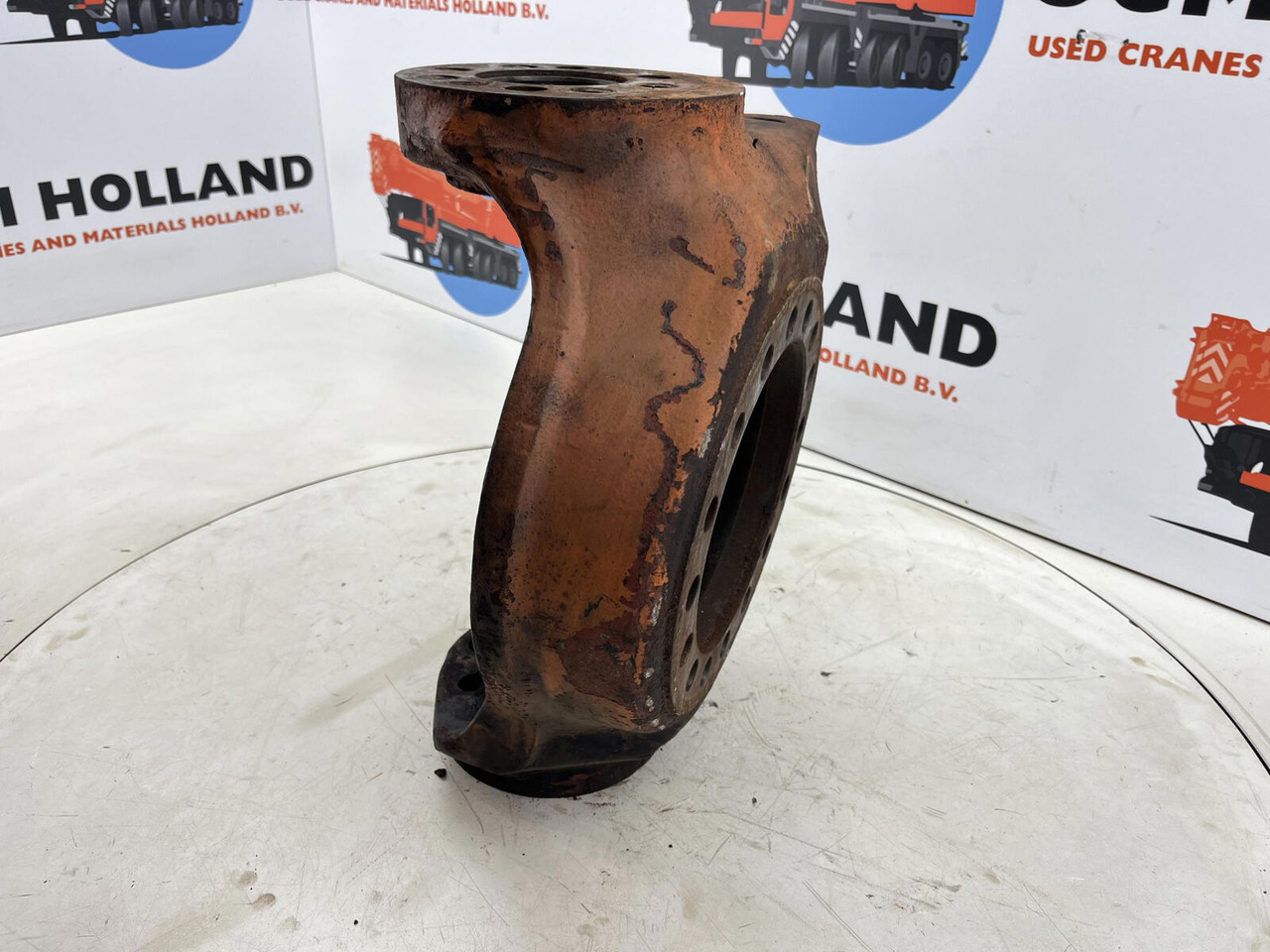 FAUN RTF 50 Steering knuckle 16 holes axle 1 left - Käändtelg - Kraana: pilt 3 FAUN RTF 50 Steering knuckle 16 holes axle 1 left - Käändtelg - Kraana: pilt 3