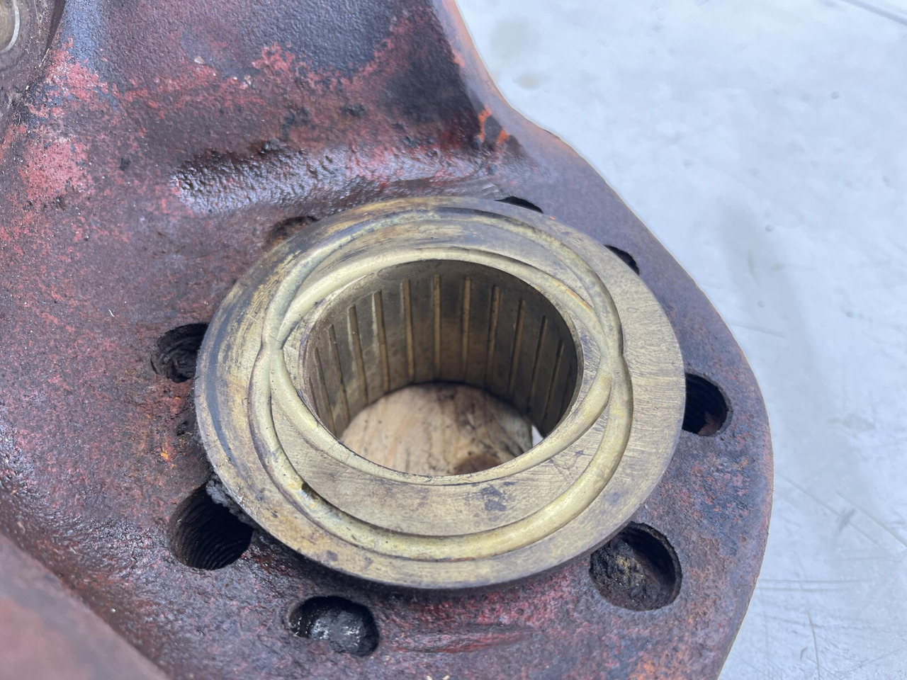 Käändtelg - Autokraana FAUN RTF 50 Steering knuckle 16 holes axle 3 left: pilt 7 Käändtelg - Autokraana FAUN RTF 50 Steering knuckle 16 holes axle 3 left: pilt 7