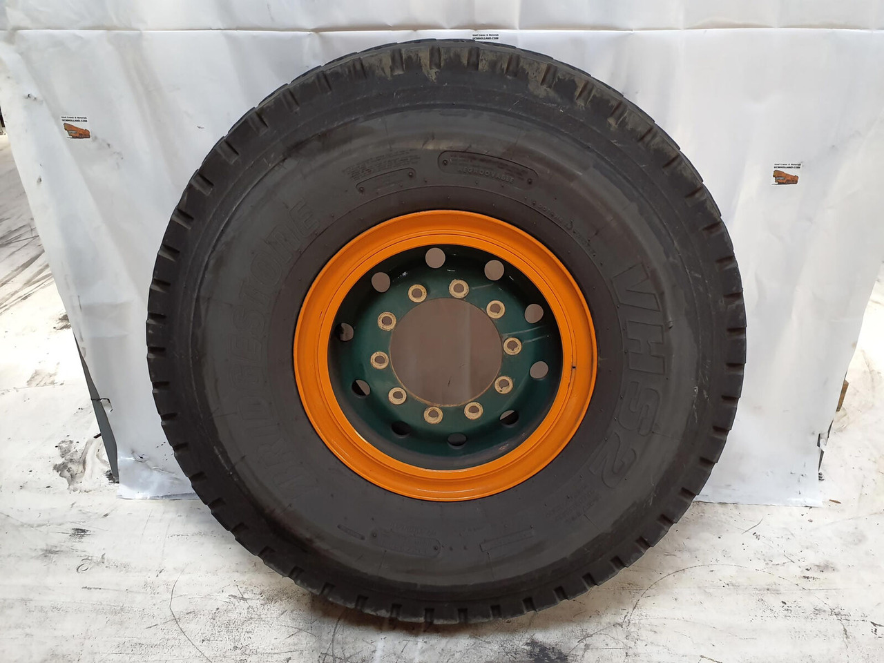 FAUN Wheel 445/95R25 10 7.5 3p - Komplektne ratas - Kraana: pilt 1 FAUN Wheel 445/95R25 10 7.5 3p - Komplektne ratas - Kraana: pilt 1