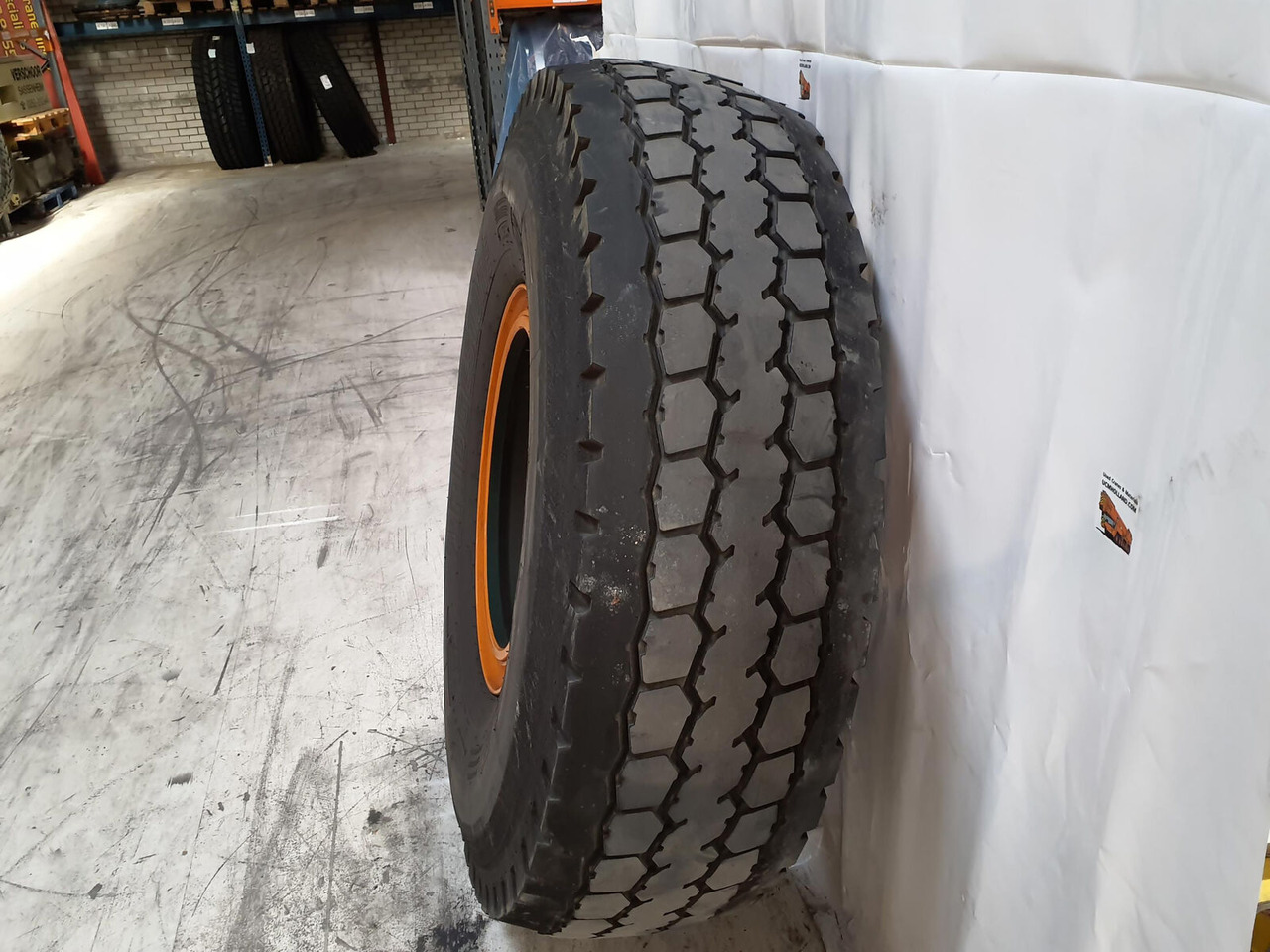 FAUN Wheel 445/95R25 10 7.5 3p - Komplektne ratas - Kraana: pilt 4 FAUN Wheel 445/95R25 10 7.5 3p - Komplektne ratas - Kraana: pilt 4