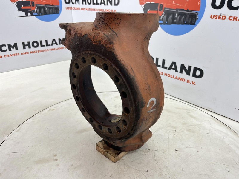Faun RTF 50 Steering knuckle 16 holes axle 3 right - Käändtelg - Kraana: pilt 1 Faun RTF 50 Steering knuckle 16 holes axle 3 right - Käändtelg - Kraana: pilt 1