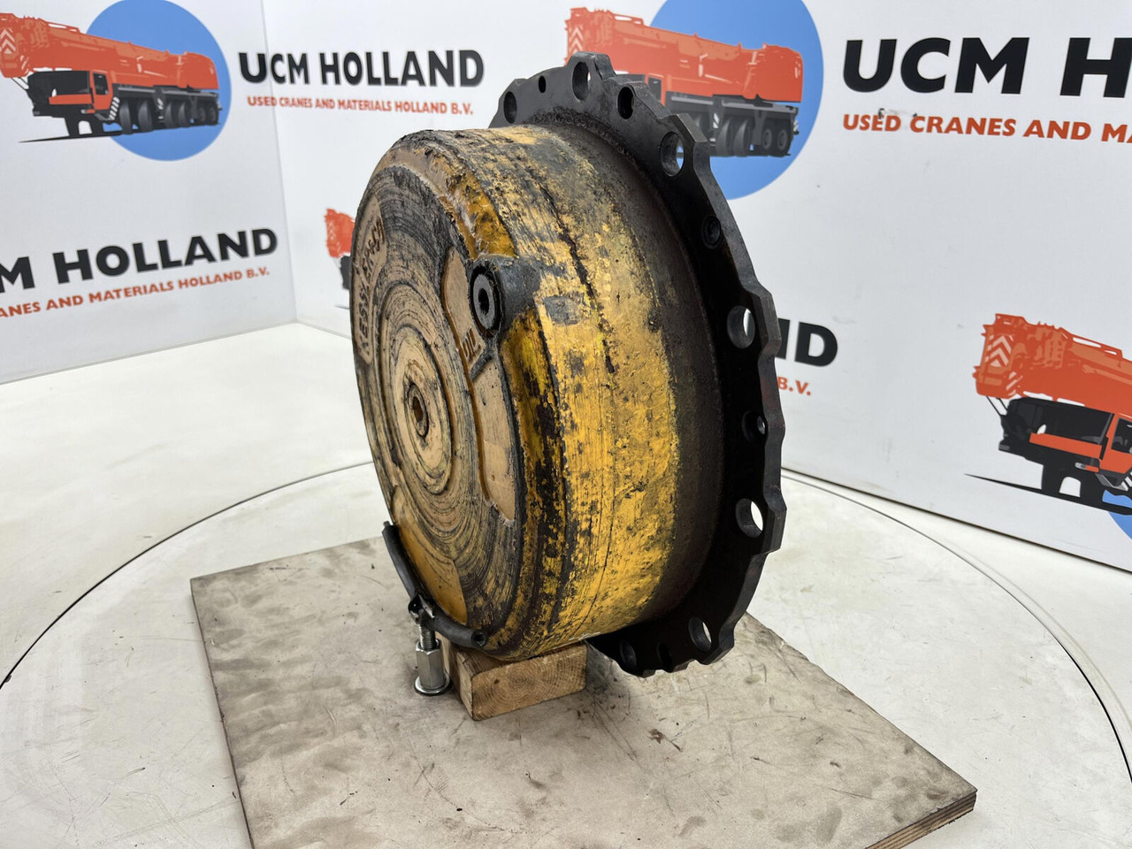 Grove GMK 2035 planetary gear 12-23-60-34-3pl-H135-46 - Veomootor - Autokraana: pilt 2 Grove GMK 2035 planetary gear 12-23-60-34-3pl-H135-46 - Veomootor - Autokraana: pilt 2