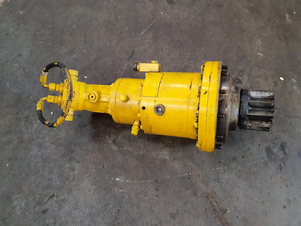 Grove GMK 2035 slewing gear - Pöördemootor - Autokraana: pilt 5 Grove GMK 2035 slewing gear - Pöördemootor - Autokraana: pilt 5