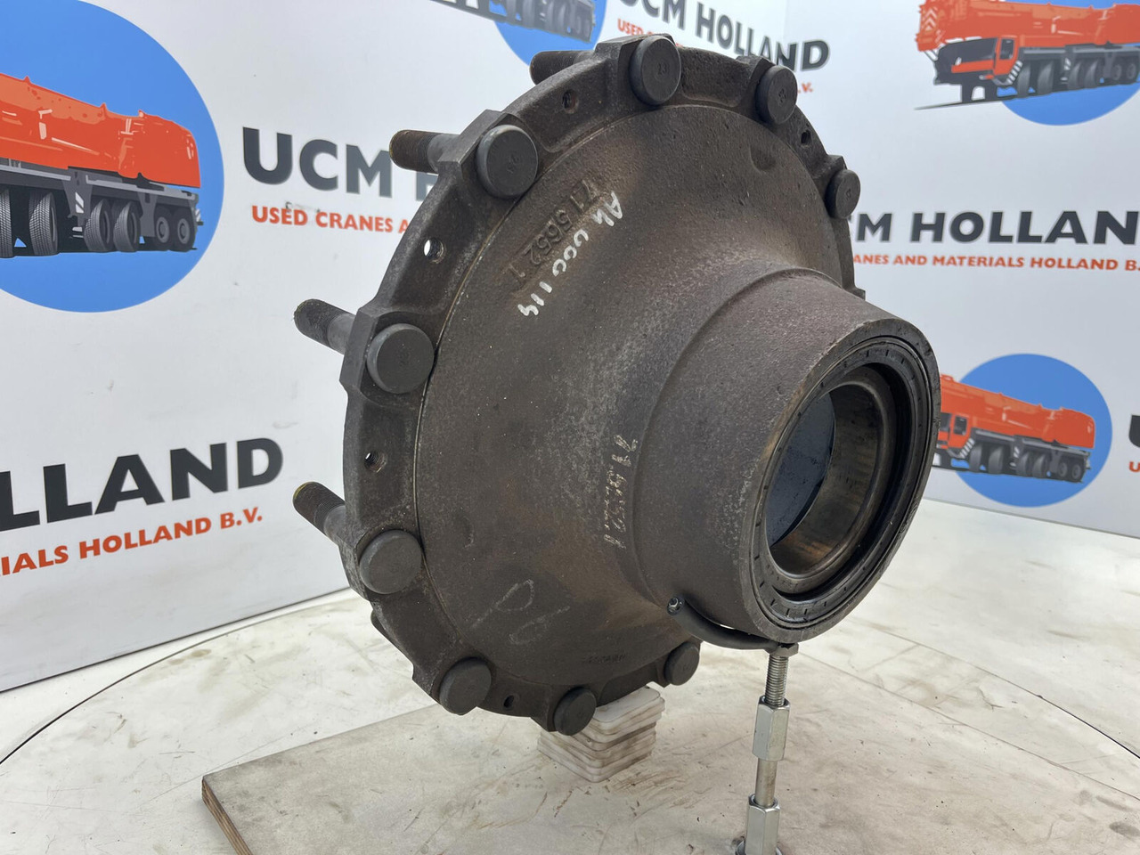 Grove GMK 3050 Megatrak wheel hub - Rumm - Kraana: pilt 3 Grove GMK 3050 Megatrak wheel hub - Rumm - Kraana: pilt 3