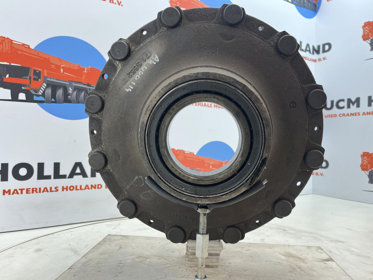 Grove GMK 3050 Megatrak wheel hub - Rumm - Kraana: pilt 5 Grove GMK 3050 Megatrak wheel hub - Rumm - Kraana: pilt 5