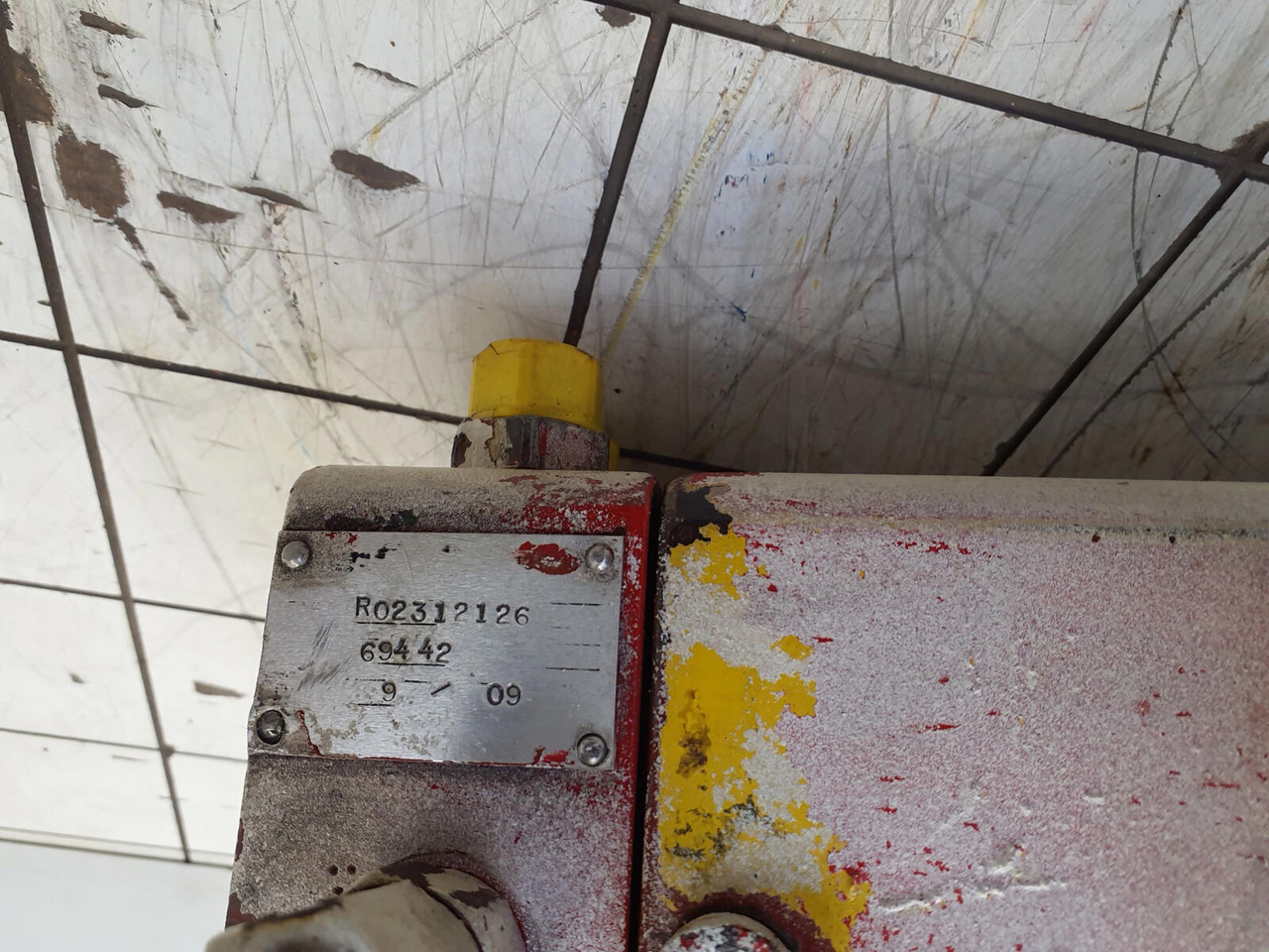 Grove GMK 3050 counterweight cylinder - Hüdrauliline silinder - Autokraana: pilt 5 Grove GMK 3050 counterweight cylinder - Hüdrauliline silinder - Autokraana: pilt 5